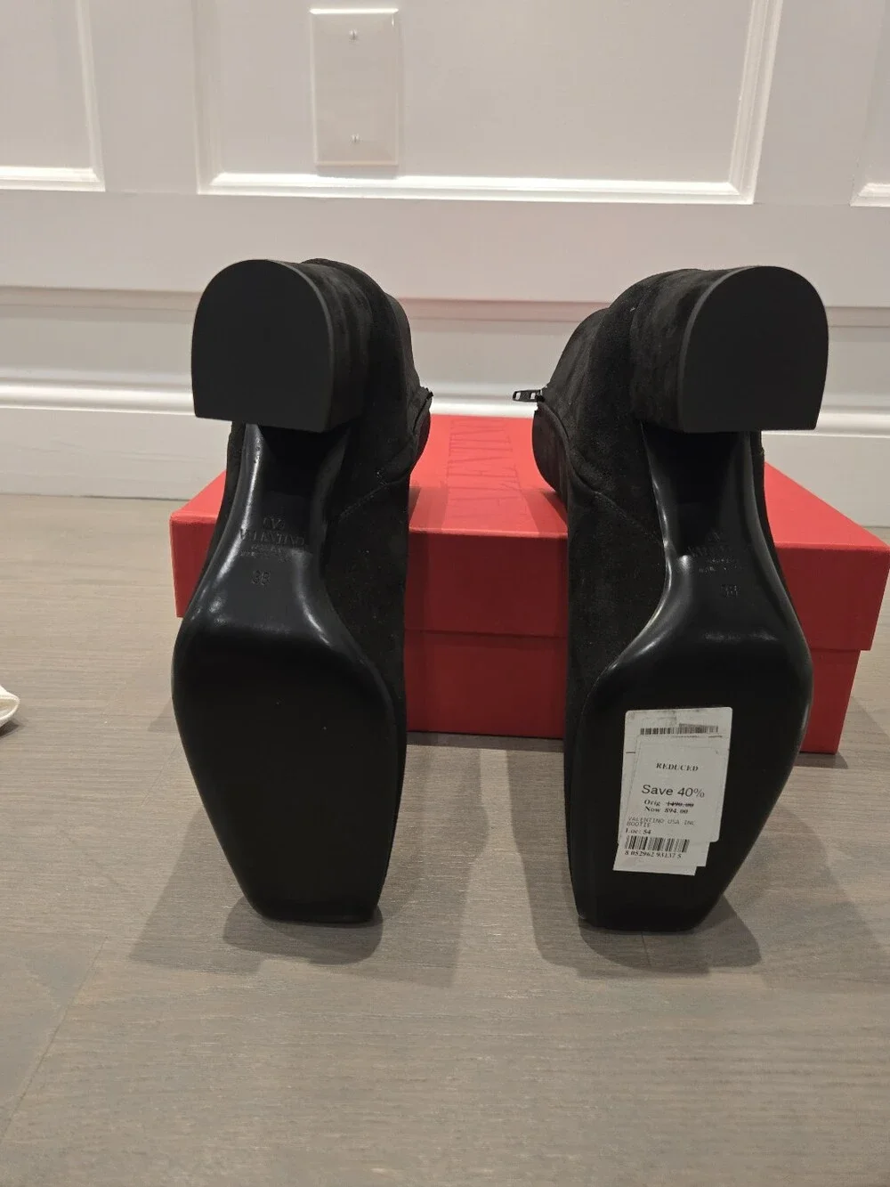 $1,490 Valentino Garavani Black V-Logo Suede Ankle Booties EU:38 US 8 BNIB